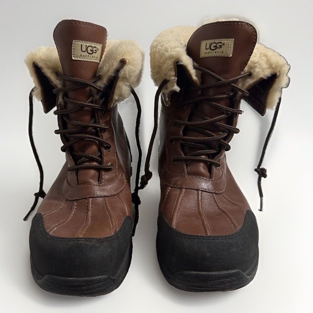 UGG Vibram Australia Winter Boots Size 11 Lined Water Resistant